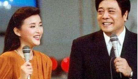 赵忠祥妻子年轻时也是大美女,还是央视主持人,49年不离不弃
