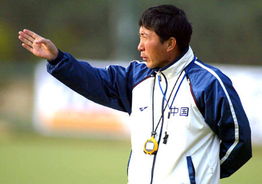 中国女子曲棍球韩国教练曲棍球教练金昶伯(中国女子曲棍球主教练)