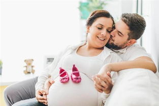 丈夫梦见妻子怀孕是什么意思已婚男人梦到自己老婆怀孕了的简单介绍