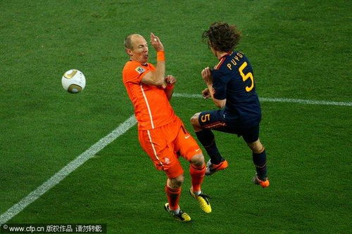 世界杯决赛西班牙vs荷兰国语(南非世界杯决赛西班牙vs荷兰)