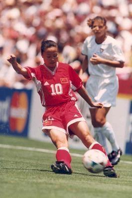 中国足球也曾辉煌过 盘点中国足坛历史十大巨星