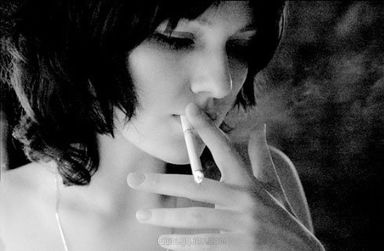 女人 你抽烟不