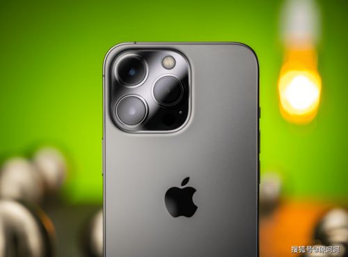苹果iPhone15新料 2023年推出,完全放弃刘海屏,取而代之打孔屏