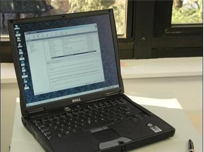 戴尔笔记本电脑首次使用怎样充电(戴尔笔记本第一次充电多长时间)