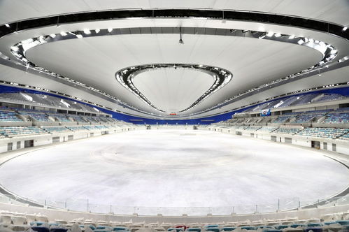北京冬奥会标志性场馆国家速滑馆 冰丝带 亮了 