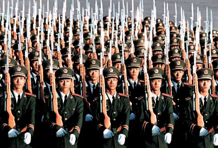 中国军人礼仪 海军礼仪独树一帜 