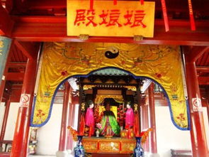 谁知道上海城隍庙里供奉的是什么神仙 