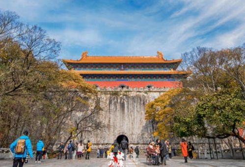 南京两个免费5A级景区,钟山和夫子庙,哪个更值得一去
