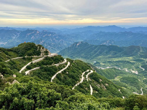北京 可以开车上到山顶的百花山 