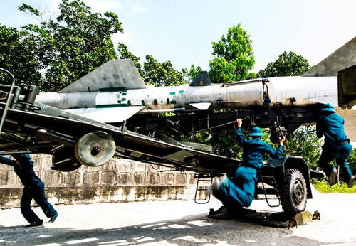 越军在中国南沙岛屿部署防空导弹 
