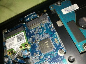神舟战神笔记本电脑怎么加装固态硬盘在不拆机械硬盘情况下 