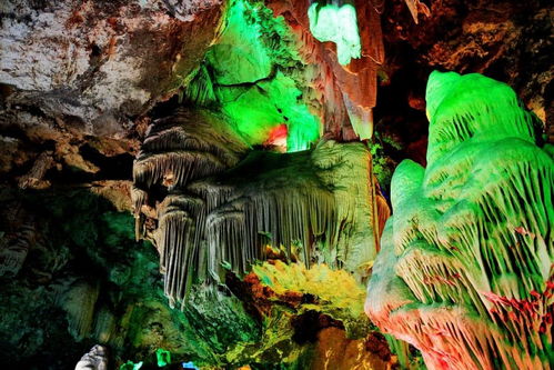 河南一个溶洞景区,是一处大型的石灰岩溶洞,是国家5A级旅游景区