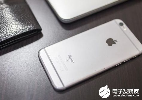 日本造iPhone外壳式投影仪 可随时随地幻灯演示 图文 