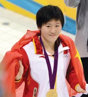 叶诗文的故事 中国最伟大的游泳运动员,却因发育太快昙花一现