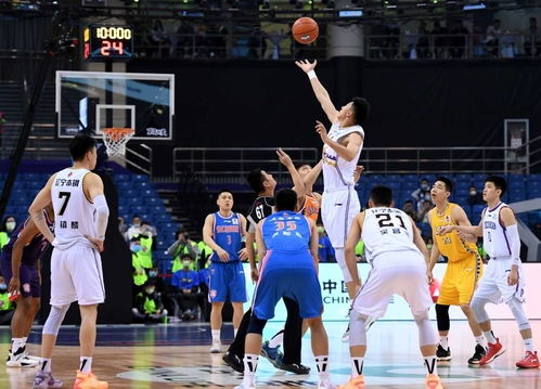 为什么现在的中国男篮比不上以前的两届黄金一代