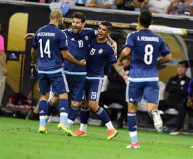 集锦 美洲杯阿根廷vs美国3比0大胜 梅西任意球无解