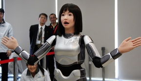 日本烹饪机器人会摊煎饼 玩偶机器人会跳街舞 