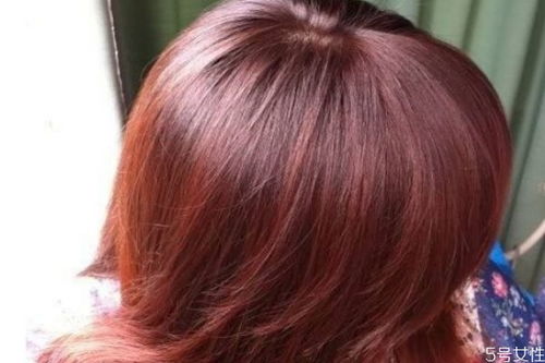 不漂红棕色头发掉色后过程(棕红色头发要漂吗)