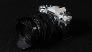 奥林巴斯EM5三代入门操作介绍EM5 III安装镜头 卡 电池 对焦 拍照