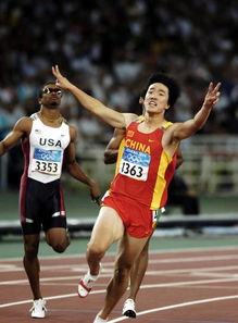 奥运会男子110米栏 中国选手刘翔在飞翔 