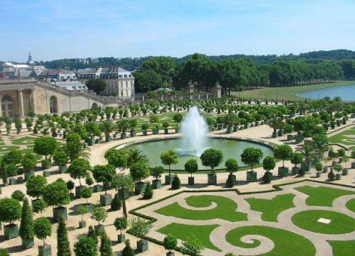 凡尔赛宫景观园林分析(凡尔赛宫布局及园林思想)