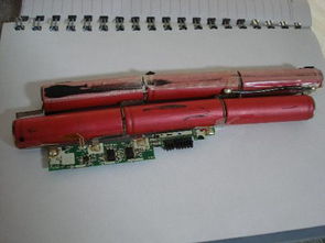 IBM ThinkPad T400的电池的电路板详解,比如如何换电芯而不被锁,等等 